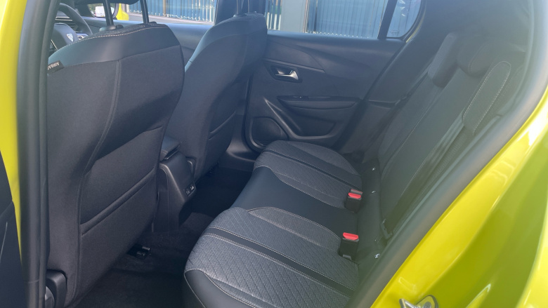 Peugeot 208 1.2 PureTech 100 Allure 5dr Petrol Hatchback